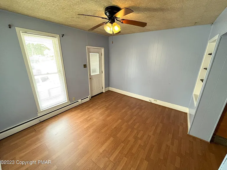 216-218 Carbon St #216-218 — Photo 3