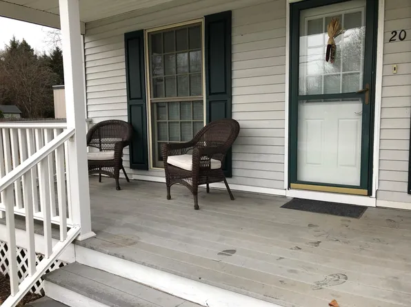 20 Lancaster St, Seekonk, MA 02771