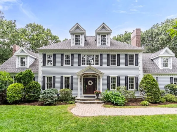 11 Equestrian Dr, North Reading, MA 01864