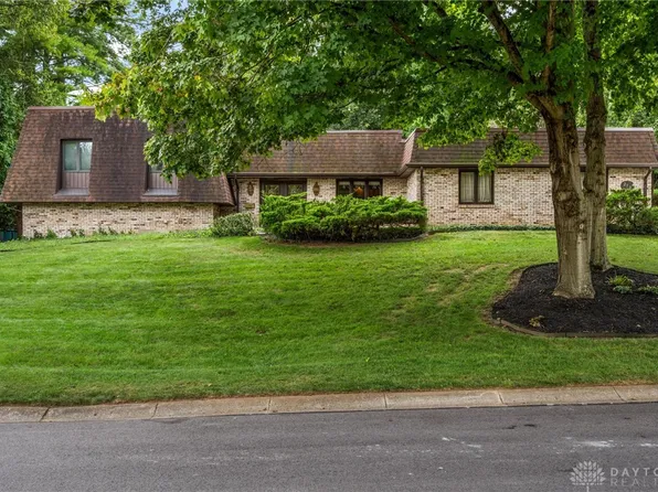 250 Trailwoods Dr, Dayton, OH 45415