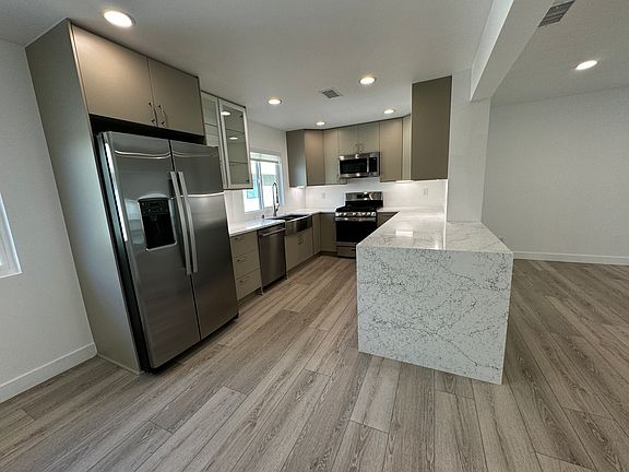 4th image of 431 N Alhambra Ave #2