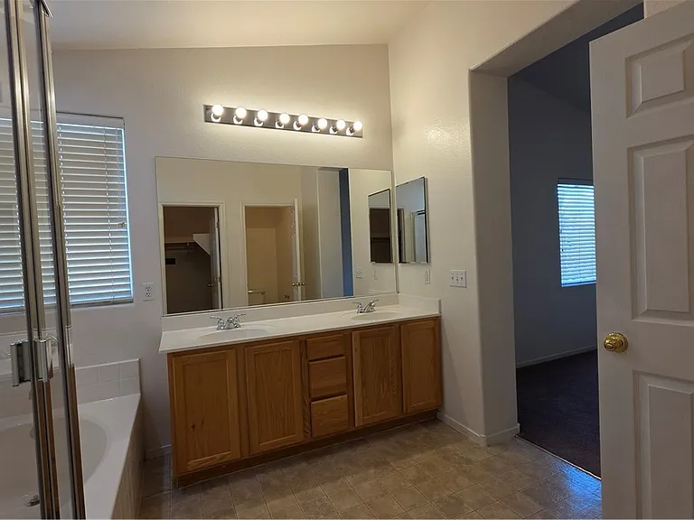 10668 Congaree St — Photo 13