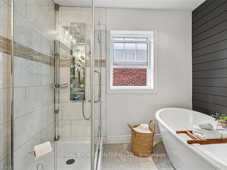25 Ottawa St S — Photo 20
