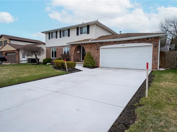 188 Paradise Ln, Tonawanda, NY 14150