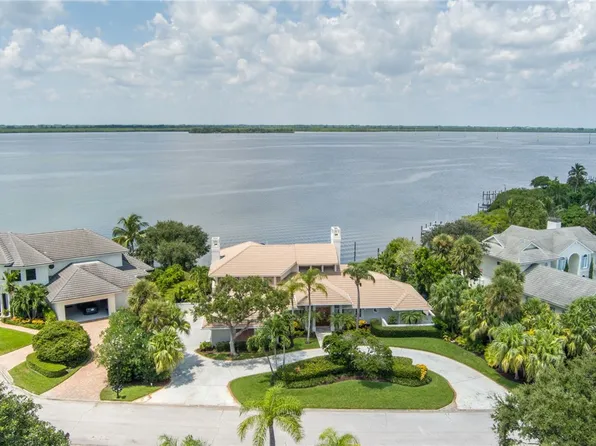 235 Osprey Ct, Vero Beach, FL 32963