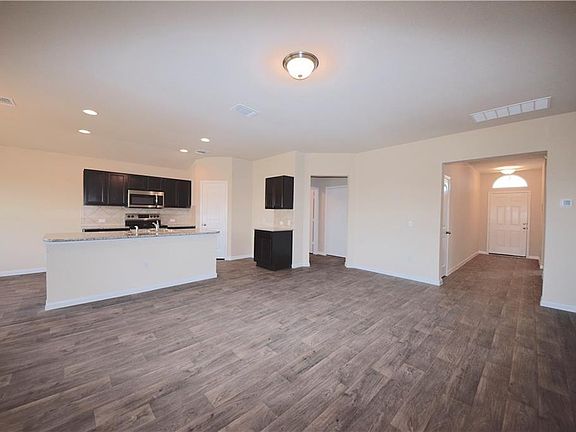 3rd image of 105 Garcitas Creek Ln