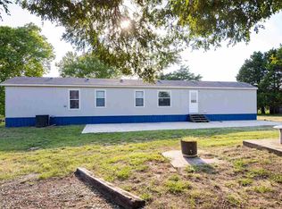 9100 N Enterprise Rd, Newkirk, OK 74647