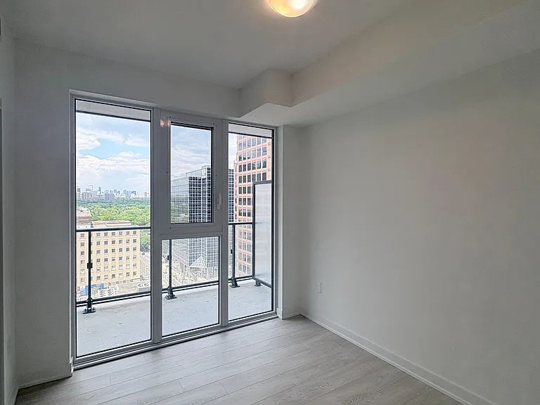 634 Church St #1403 — Photo 14