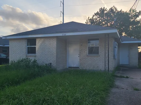 3218 Pakenham Dr, Chalmette, LA 70043