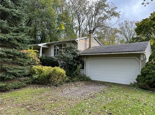 1352 Monroe Orleans County Line Rd, Kendall, NY 14476