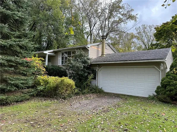 1352 Monroe Orleans County Line Rd, Kendall, NY 14476