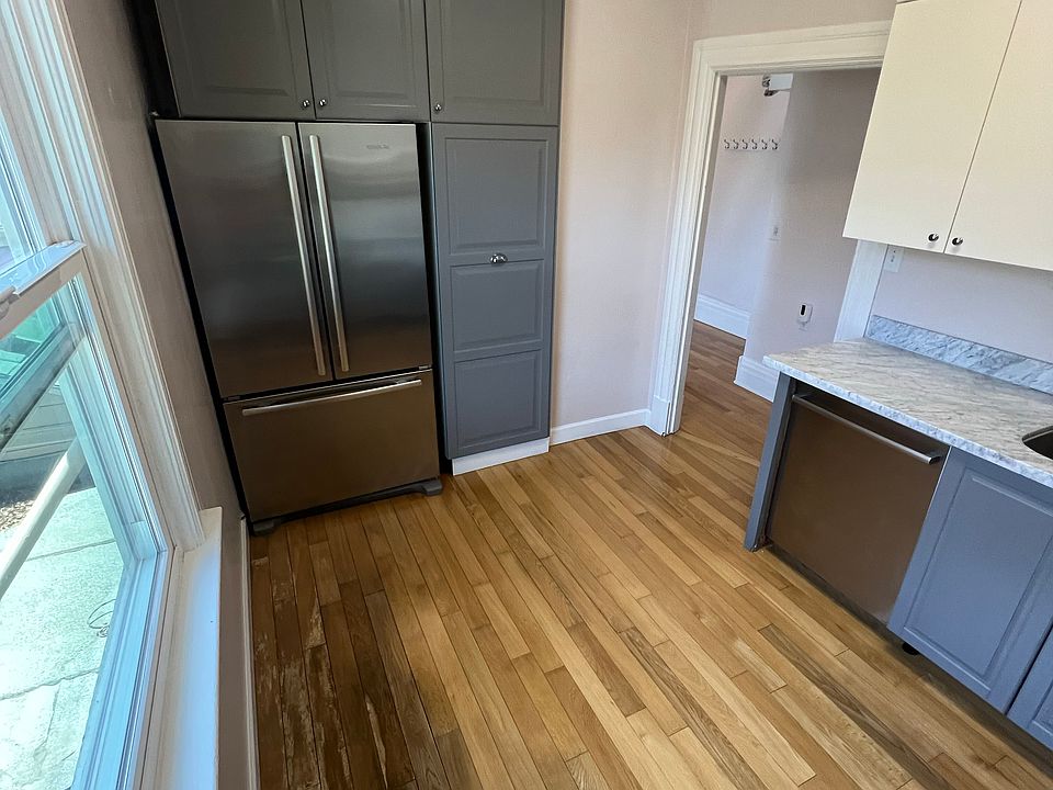 1st image of 126 N Ellsworth Ave #B