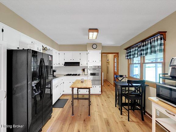 4th image of 1628 Greenland Park Cir