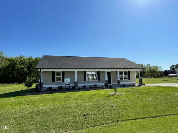 108 Pate Landing Dr, Selma, NC 27576