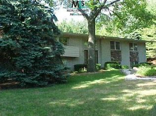 4880 Freer St, Rochester, MI 48306