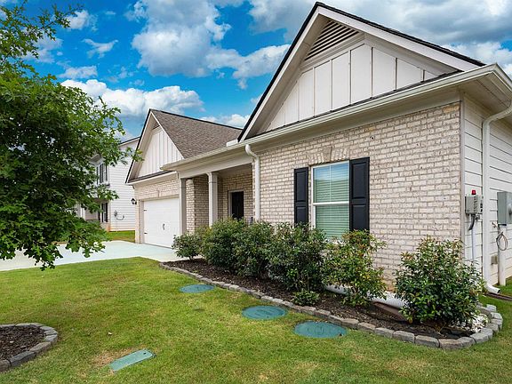 3rd image of 513 Bridlewood Cir