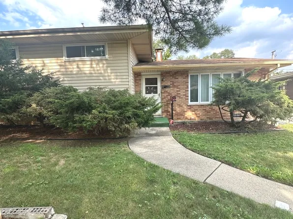13913 S Richardson Ave, Robbins, IL 60472