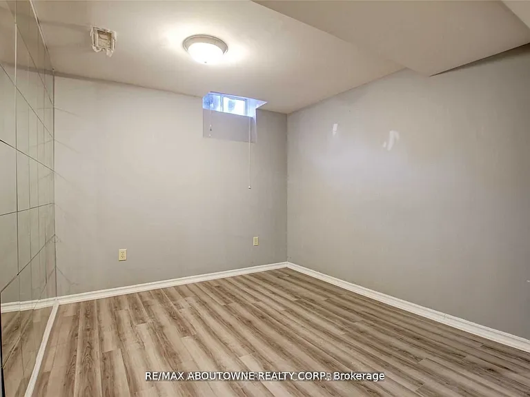 14 Angus Dr #LOWER — Photo 24