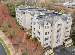 2 Homestead Ln UNIT 212, Greenwich, CT 06831