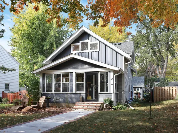 216 11th Ave N, Hopkins, MN 55343
