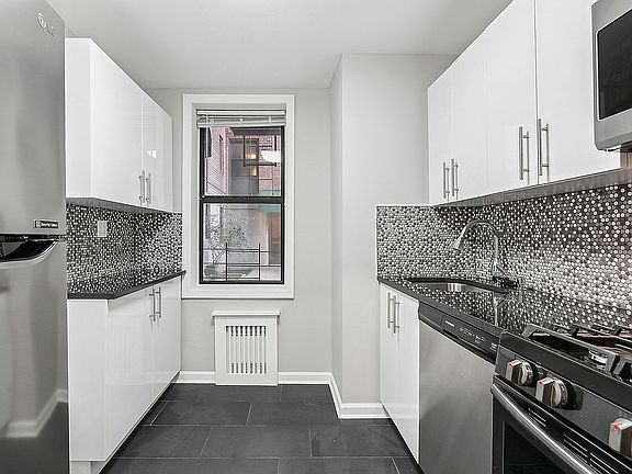 5th image of 8901 Narrows Ave #1F