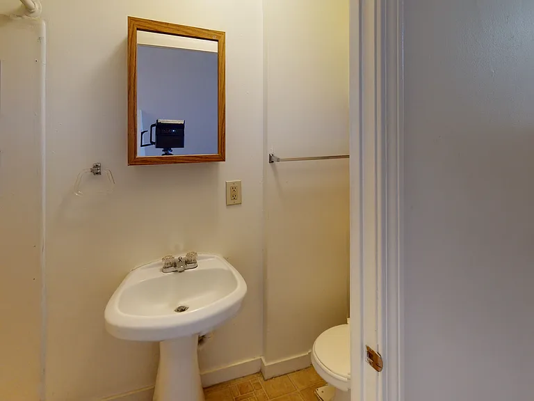 332 S Main St #6 — Photo 3