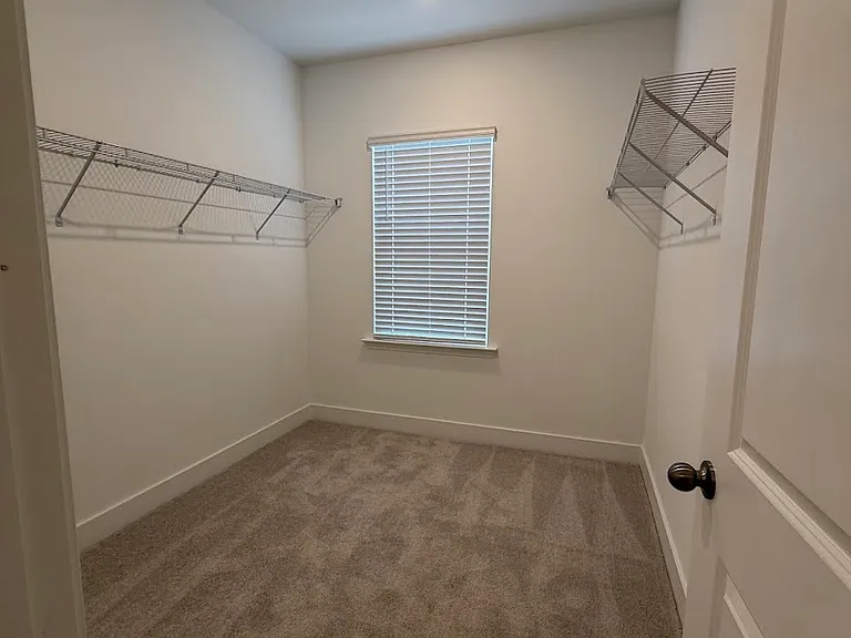 3231 Aberdeen Row — Photo 4