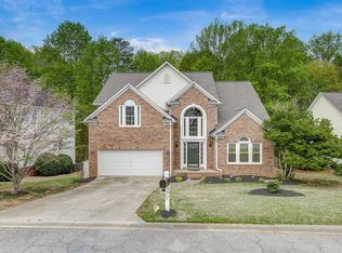 2 S Cedarbluff Ct, Greer, SC 29650
