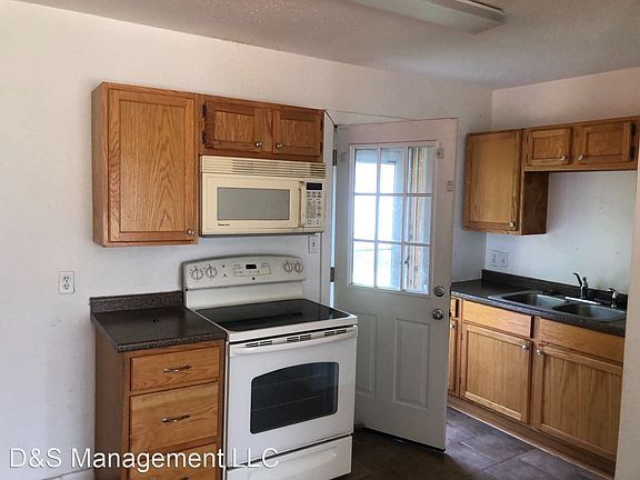 3rd image of 4329 SE 43rd St