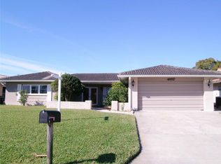 4957 Glenn Dr, New Port Richey, FL 34652