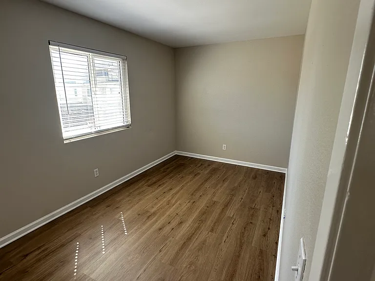 167 Elm Ave — Photo 2
