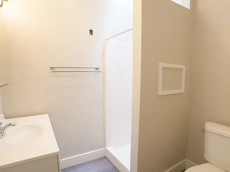 112 12th St N #118 — Photo 16