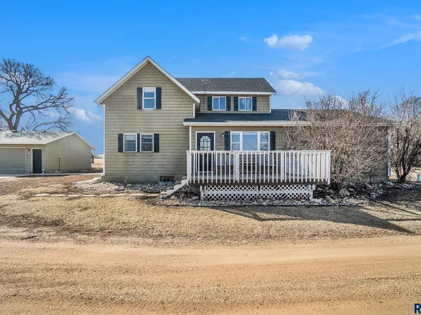 45349 271st St, Parker, SD 57053