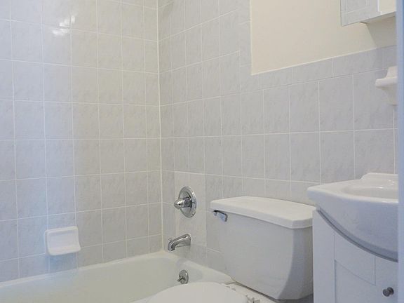 5th image of 130 W 75th St APT 1D