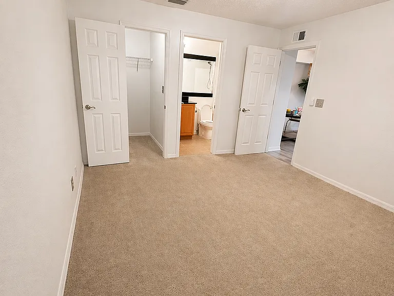 3266 Haviland Ct #204 — Photo 9