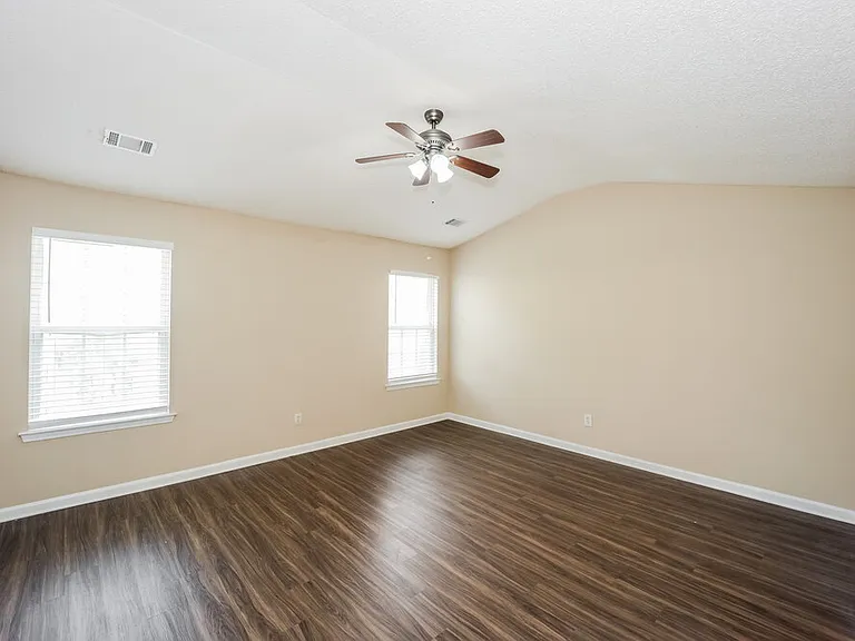 2167 Red Oak Cir — Photo 10
