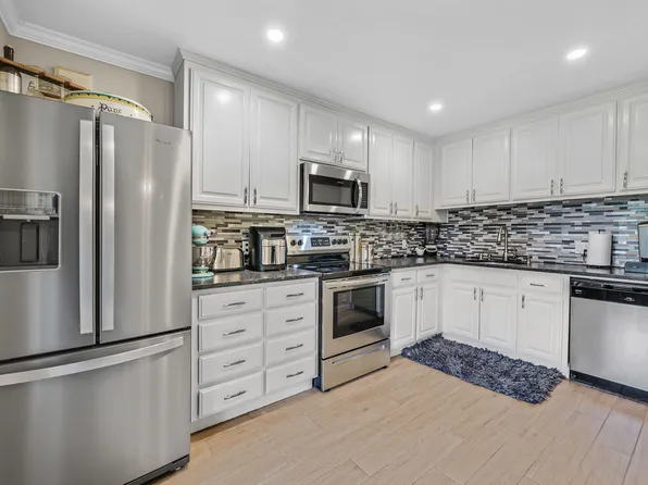 650 Fargo Ave APT 10, San Leandro, CA 94579