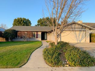 2232 E Hillcrest Ave, Visalia, CA 93292