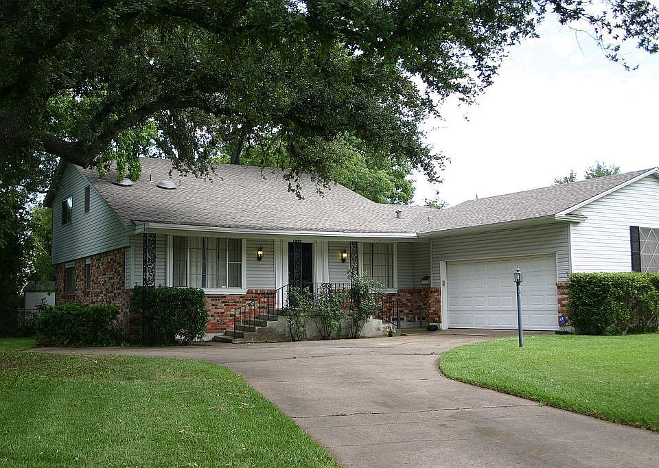 1st image of 8423 Greenstone Dr