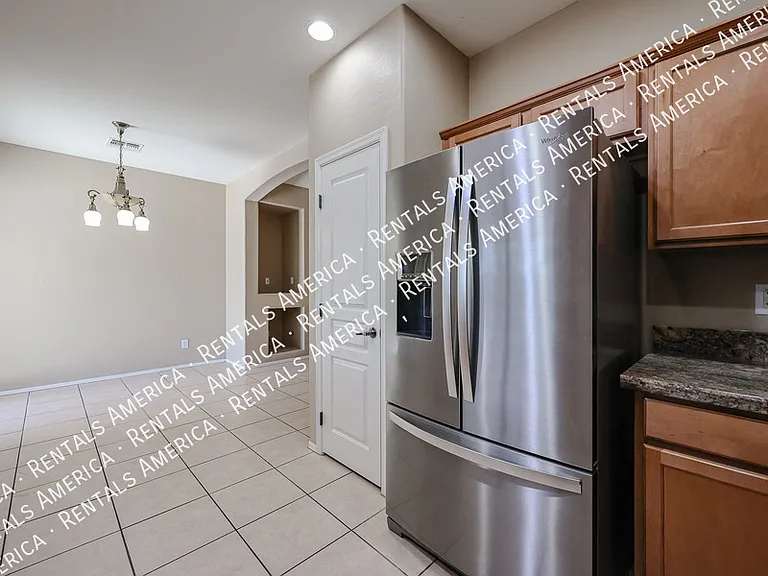 7414 N 88th Ln — Photo 16