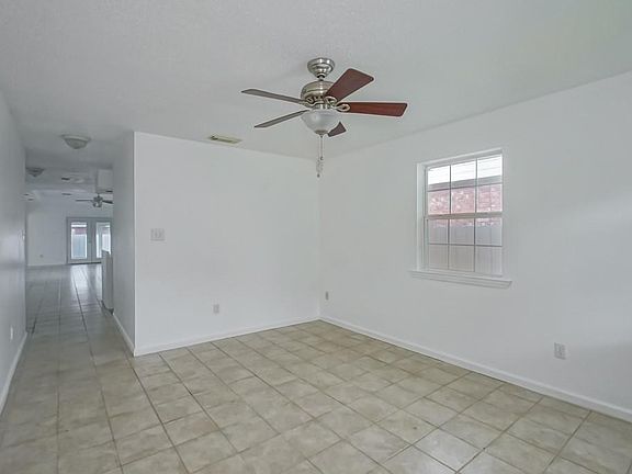 4th image of 7826 Read Blvd