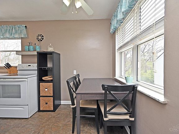 4th image of 1118 Madeleine Cir