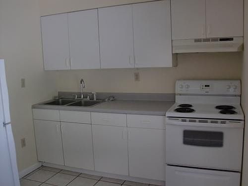 3rd image of 3005 W Cleveland St