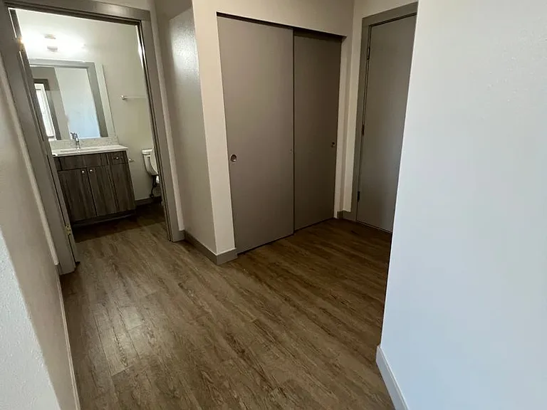 2921 Federal Ave — Photo 14