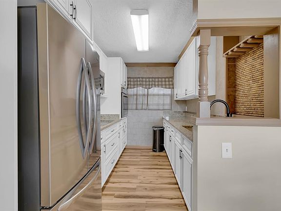 4th image of 1129 Lemon Bluff Rd