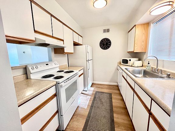 3rd image of 4630 N 68th St Unit 261