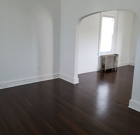 4th image of 46 Gladys Ave