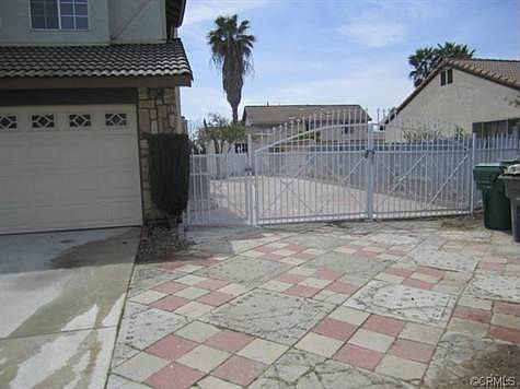 3rd image of 25233 Delphinium Ave