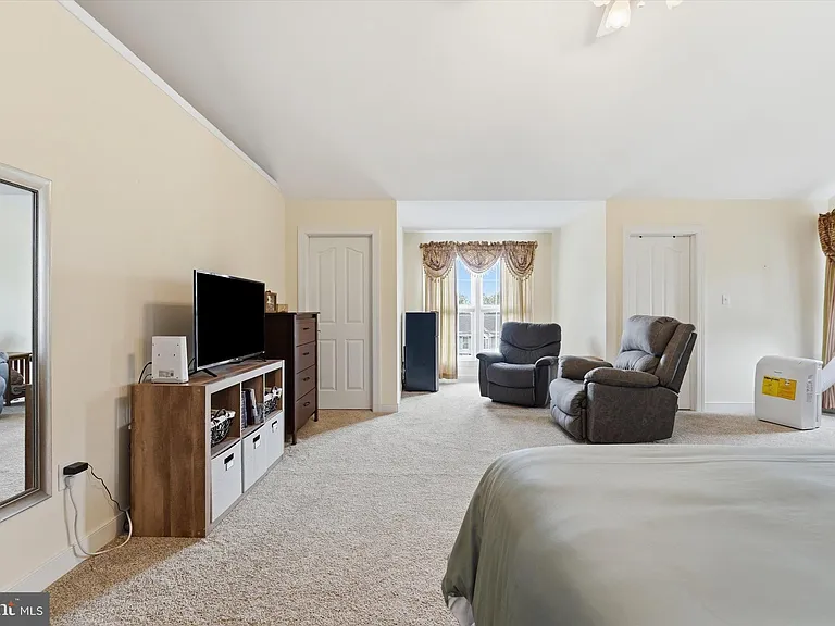 11406 Rolling Green Pl — Photo 23