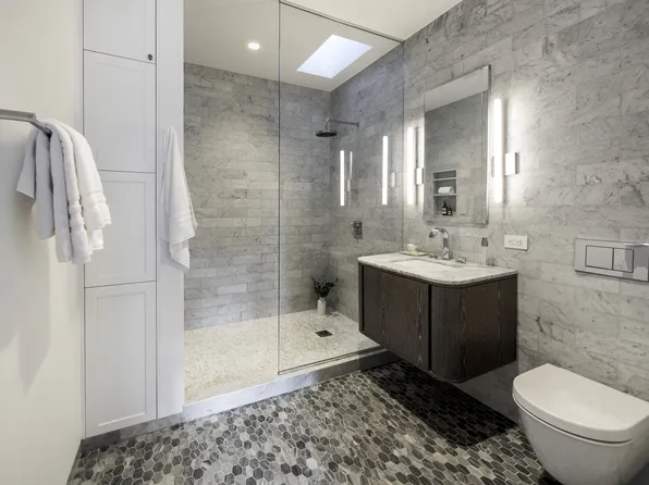 366 Broadway image 14 of 22